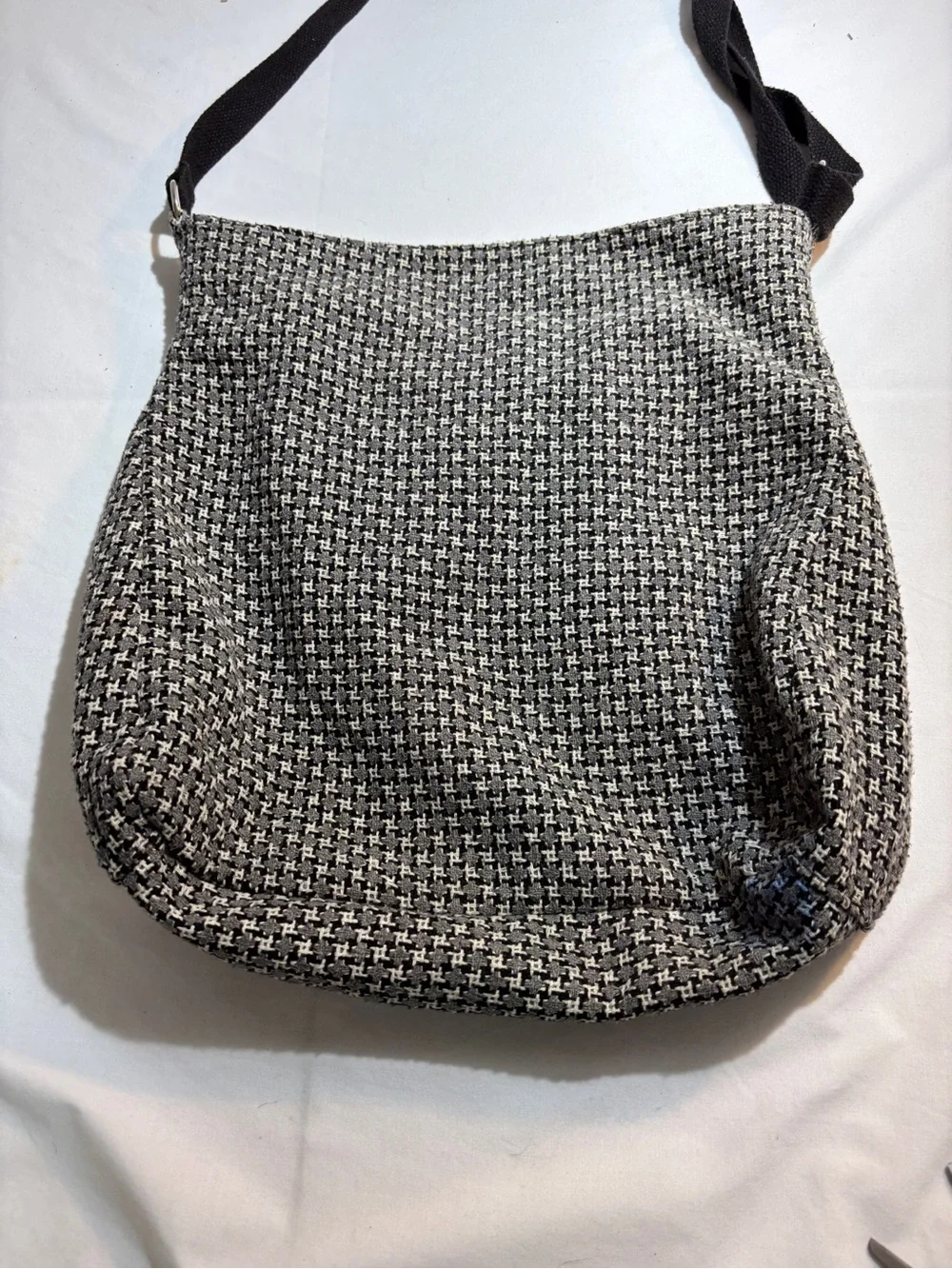 Houndstooth Crossbody Tote Bag in Black & White